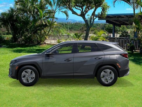 New 2026 Hyundai Tucson Blue SE image 3