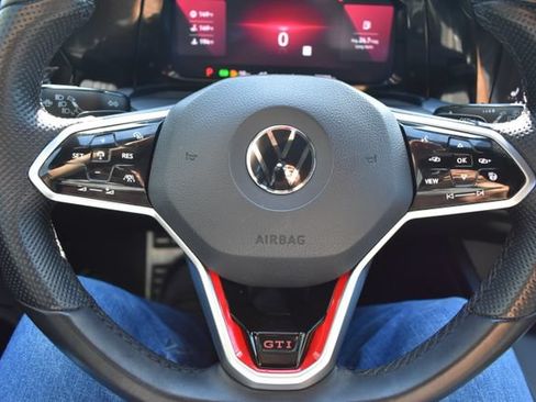 Used 2022 Volkswagen GTI SE FWD image 20