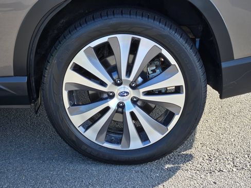 Used 2022 Subaru Ascent Limited AWD/4WD image 17