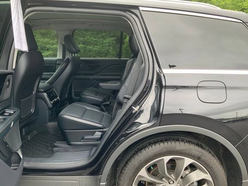 Used 2025 Lincoln Aviator Reserve AWD/4WD image 26