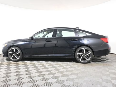 Used 2018 Honda Accord Sport image 2