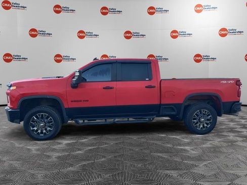 Used 2021 Chevrolet Silverado 2500 Custom w/ Custom Value Package image 4