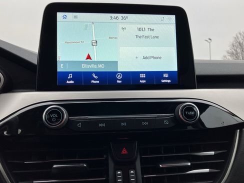 Used 2020 Ford Escape SEL image 17