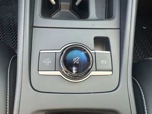 New 2026 Volkswagen Tiguan SE FWD image 21