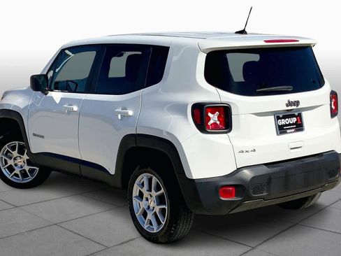 Used 2023 Jeep Renegade Latitude image 12
