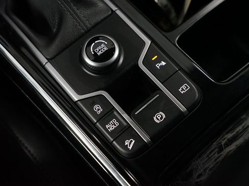 Used 2025 Kia Sorento SX image 24