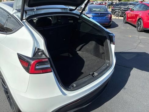 Used 2023 Tesla Model Y AWD image 19