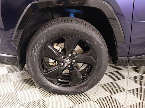 Used 2020 Toyota RAV4 XSE image 18