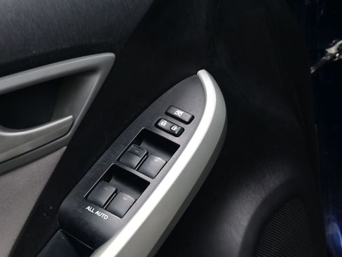 Used 2015 Toyota Prius Two FWD image 10