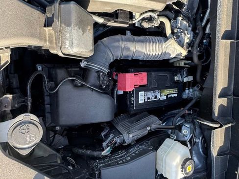 Used 2021 Toyota Highlander XLE image 36