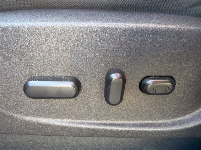 Used 2015 Ford Escape SE FWD image 23