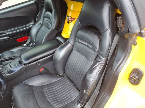 Used 2002 Chevrolet Corvette Convertible w/ Preferred Equipment Group2 RWD image 7