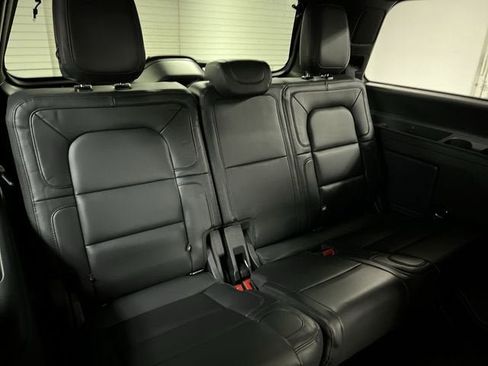 Used 2023 Lincoln Navigator Reserve image 28