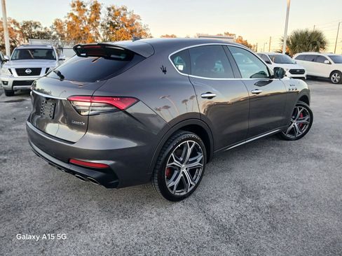 Used 2022 Maserati Levante Modena image 6