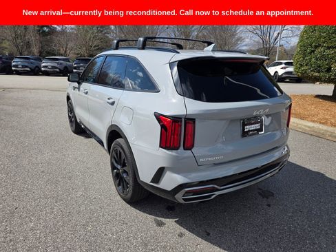 Used 2023 Kia Sorento SX image 3