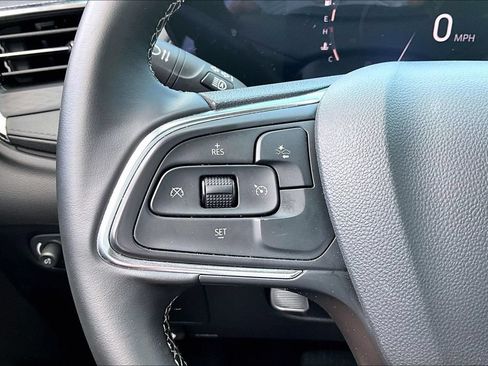 Used 2025 Buick Encore GX Preferred AWD/4WD image 11