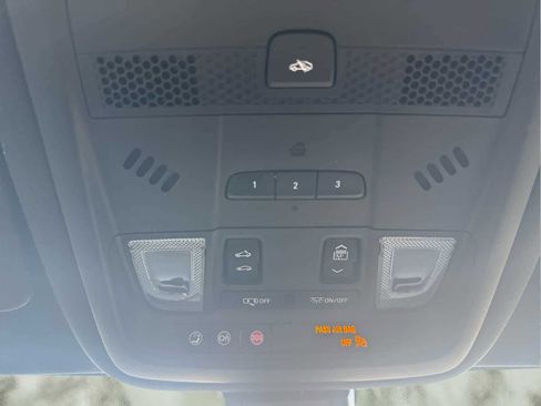 Used 2020 Cadillac XT6 Premium Luxury image 22