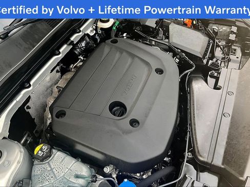 Certified 2025 Volvo XC40 B5 Core image 42