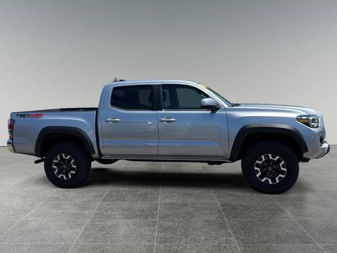 Used 2023 Toyota Tacoma TRD Off-Road AWD/4WD image 7