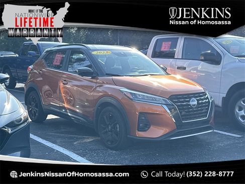 Certified 2023 Nissan Kicks SR image 1