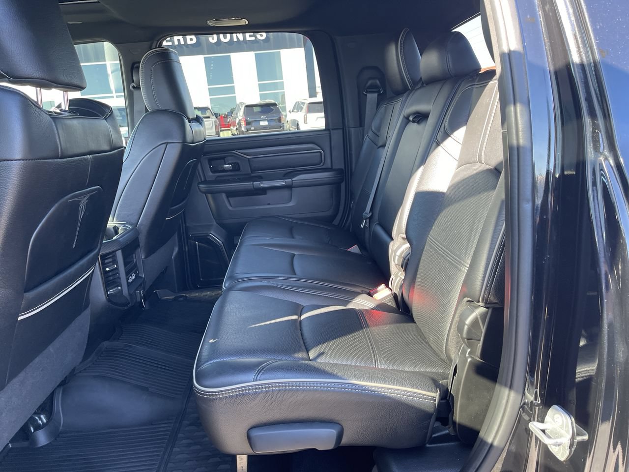 Used 2022 RAM 3500 Limited AWD/4WD image 26