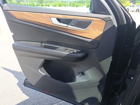 Used 2024 Volkswagen Atlas SE FWD image 27