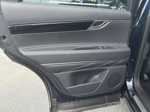 New 2026 Genesis GV80 2.5T Standard AWD/4WD image 24