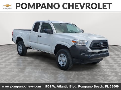 Used 2023 Toyota Tacoma SR image 1