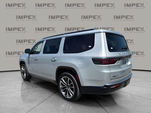 Used 2024 Jeep Wagoneer Series III w/ Premium Group I AWD/4WD image 3