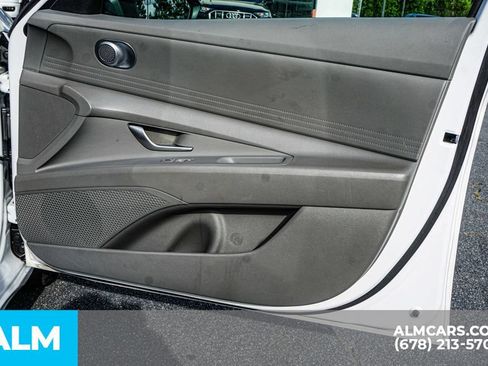 Used 2024 Hyundai Elantra SEL FWD image 50