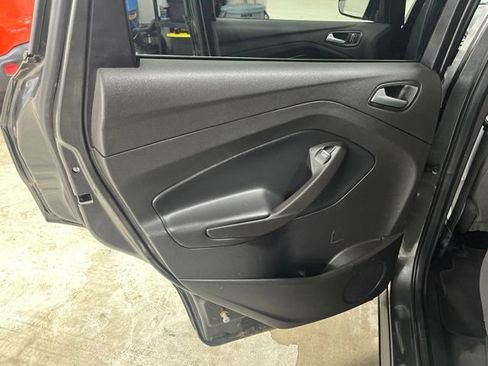 Certified 2019 Ford Escape SE AWD/4WD image 39