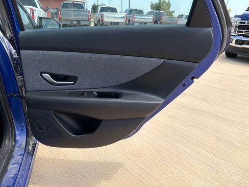 Used 2024 Hyundai Elantra Limited FWD image 18