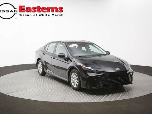 Used 2025 Toyota Camry LE FWD image 53