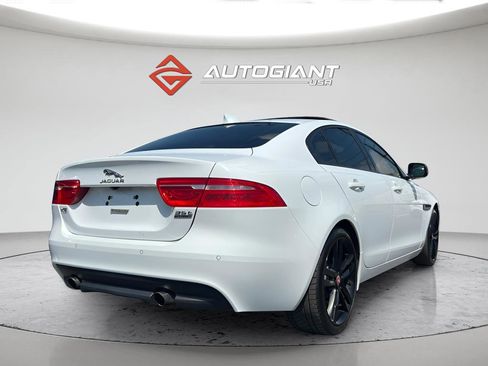 Used 2017 Jaguar XE Premium AWD/4WD image 7