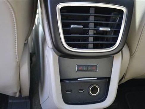 Used 2016 Lincoln MKX Reserve w/ Climate Package AWD/4WD image 19