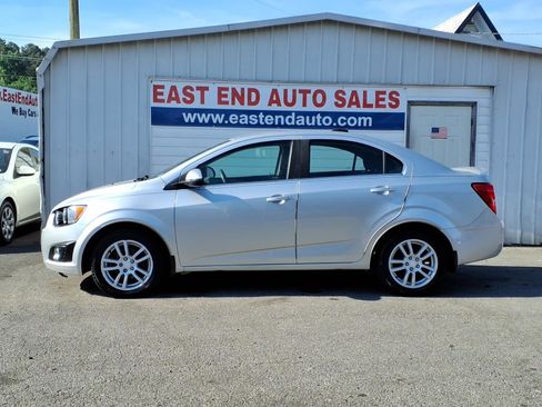 Used 2016 Chevrolet Sonic LT w/ Wheels and Fog Lamp Package FWD image 2