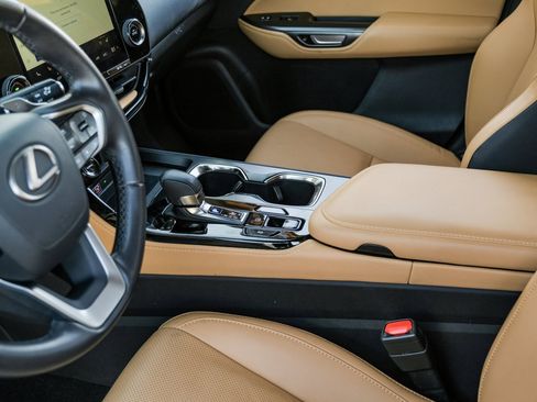 Used 2023 Lexus NX 250 FWD w/ Premium Package image 23