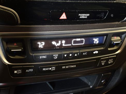 Used 2023 Honda Passport EX-L image 25