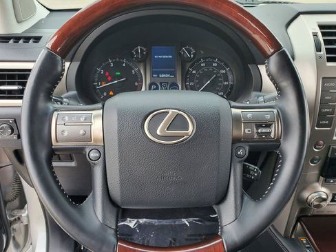 Used 2018 Lexus GX 460 Premium w/ Premium Package AWD/4WD image 6