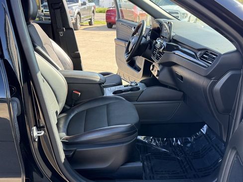 Used 2023 Ford Escape ST-Line image 31