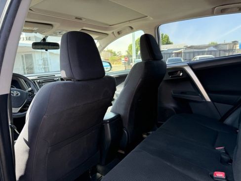 Used 2015 Toyota RAV4 XLE FWD image 14