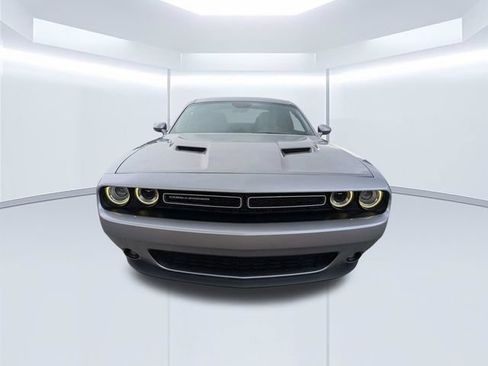 Used 2015 Dodge Challenger SXT Plus RWD image 10