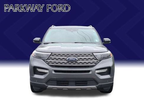 Used 2021 Ford Explorer Limited w/ Equipment Group 301A AWD/4WD image 8