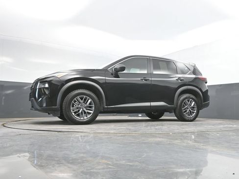 Used 2024 Nissan Rogue S AWD/4WD image 33