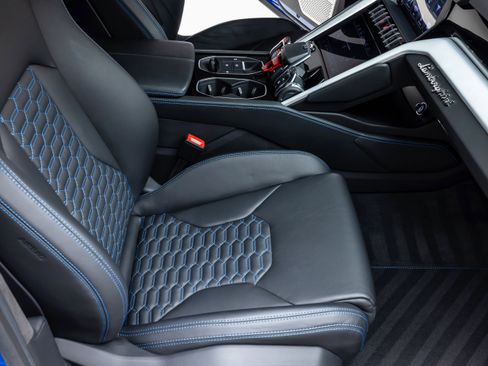 Used 2019 Lamborghini Urus image 52