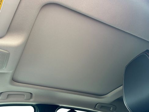 New 2025 Nissan Kicks SR w/ SR Premium Package image 32