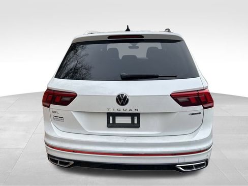 Used 2022 Volkswagen Tiguan SEL R-Line image 4