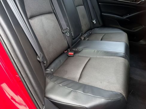 Used 2018 Honda Accord Sport image 21