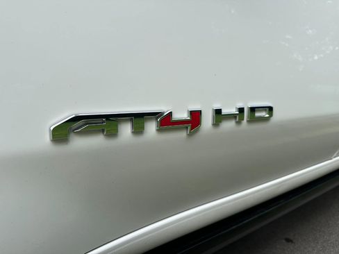 Used 2022 GMC Sierra 2500 AT4 w/ AT4 Preferred Package AWD/4WD image 51