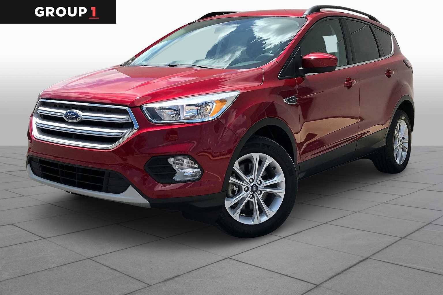 Used 2018 Ford Escape SE w/ SE Sync 3 Package AWD/4WD image 1